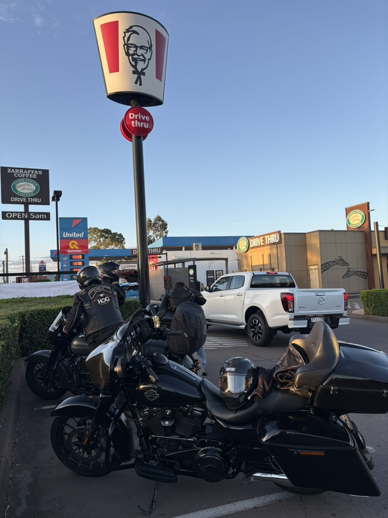 Zarraffa's, KFC, and a fuel stop - the trifecta, Tamworth