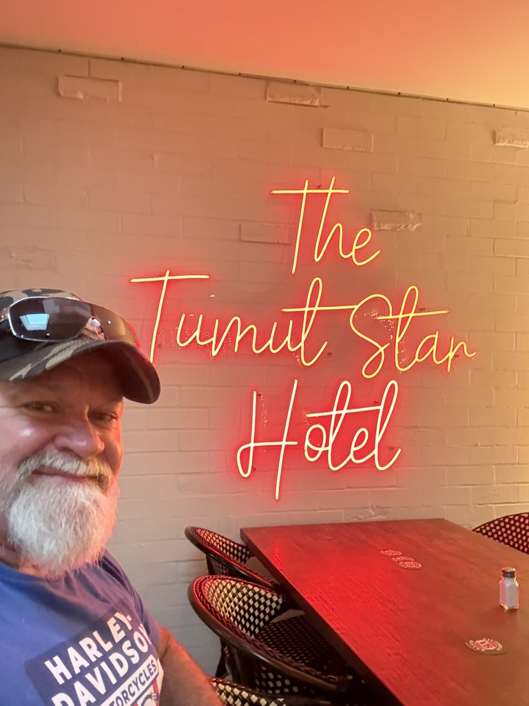 The Tumut Star Hotel - neon sign, cold beer, good end to a long day